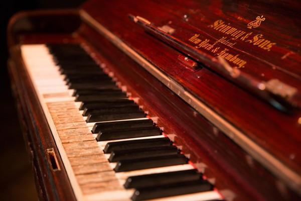 CineSamples Abbey Road Classic Upright Pianos